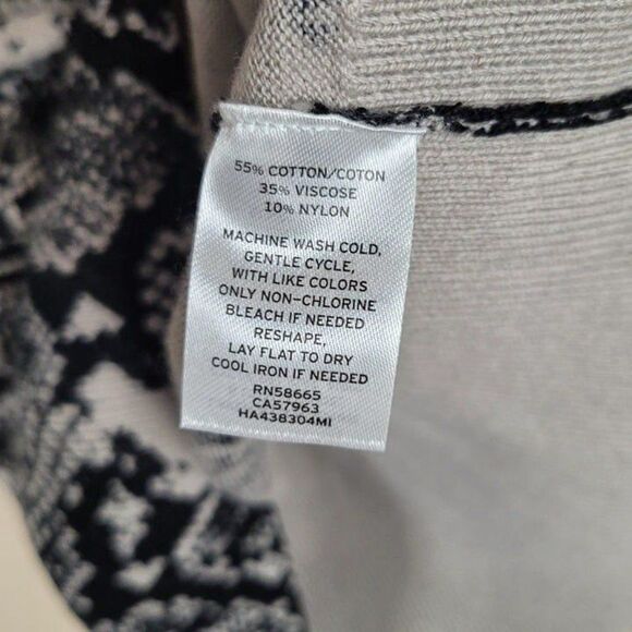 Halogen Size S NWOT Snake Print Lightweight Crewneck Sweater Black Tan - Picture 9 of 10